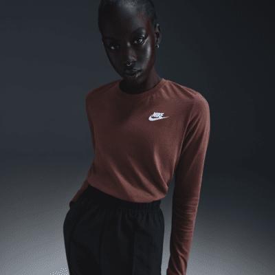 Nike Sportswear Club Women's Long-Sleeve T-Shirt Product Image