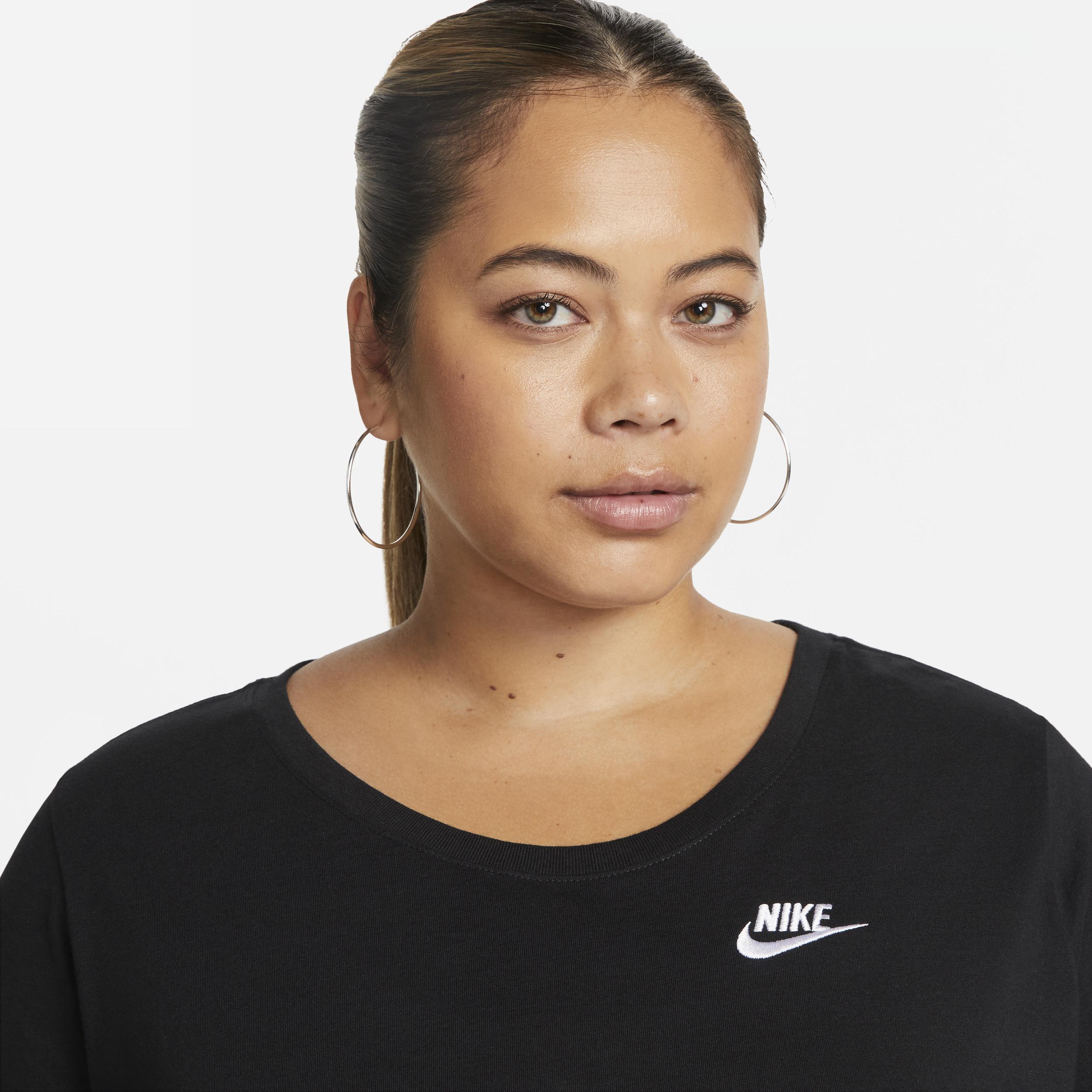 Nike Sportswear Club Essentials Women's T-Shirt (Plus Size) Product Image