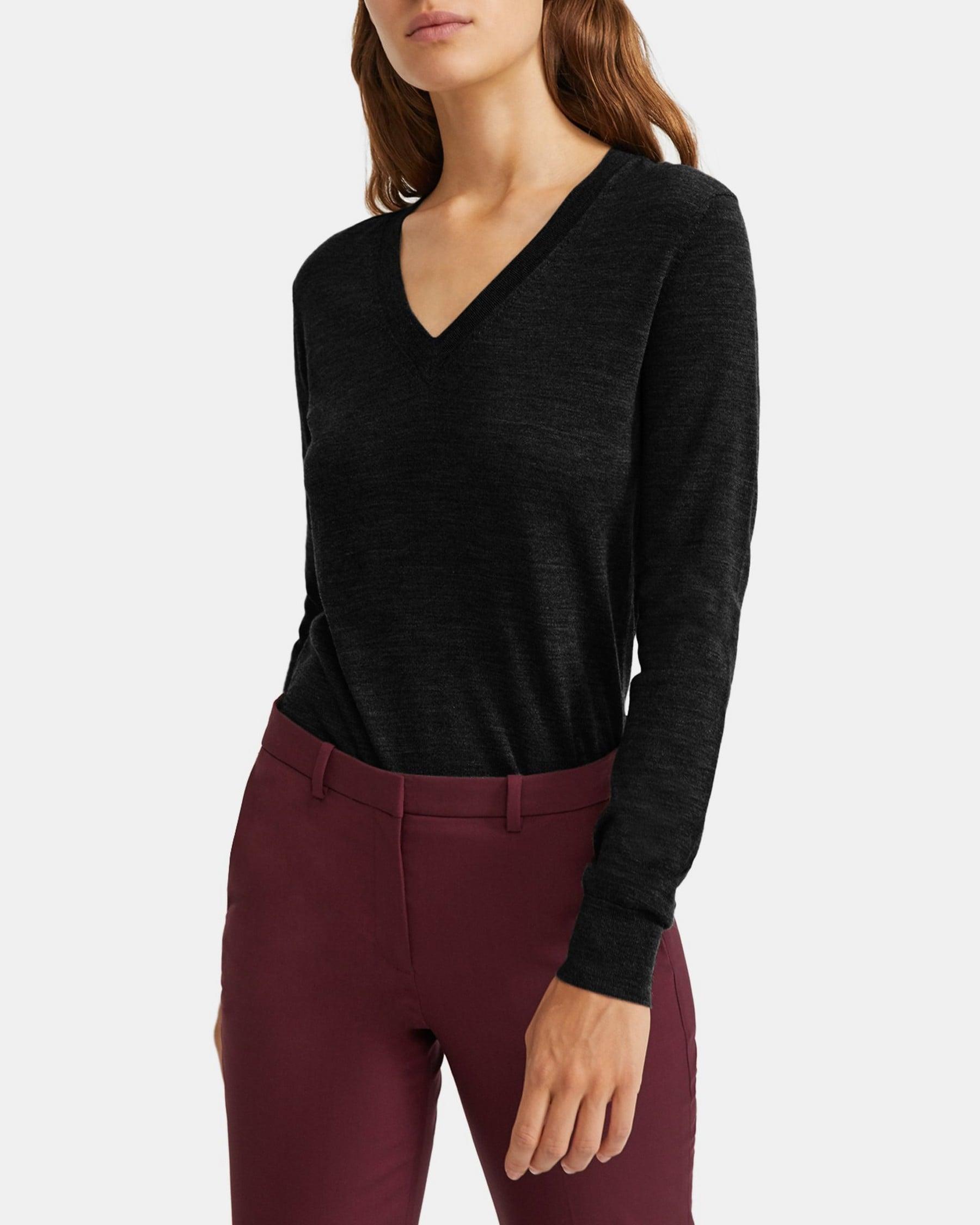 V-Neck Sweater in Merino Wool Product Image