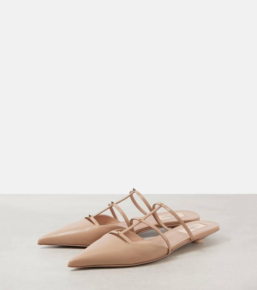 Valentino Rockstud 20 Leather Mule In Beige Product Image