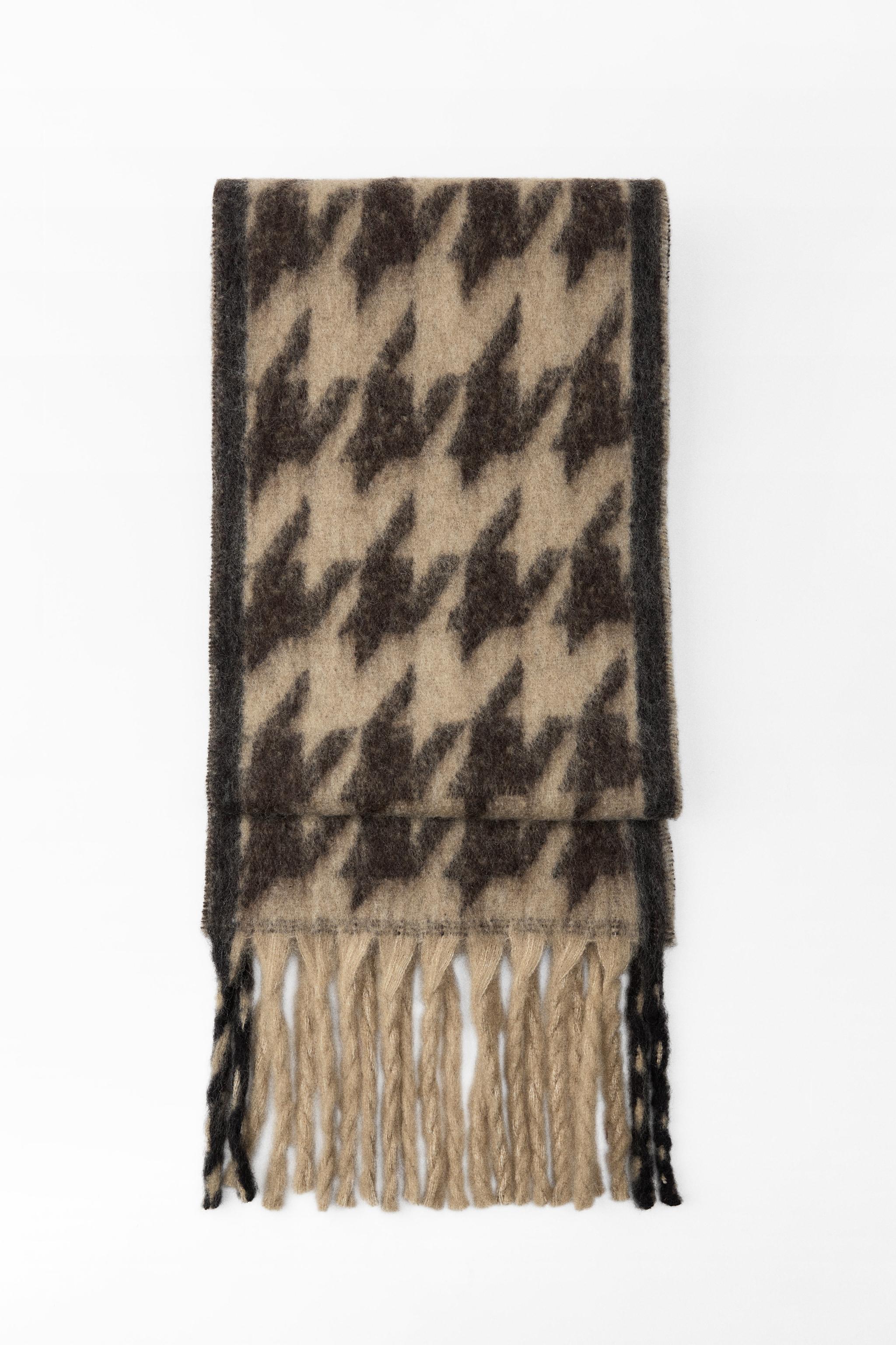 JACQUARD KNIT SCARF Product Image