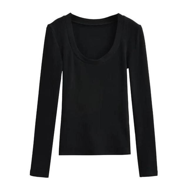 Long Sleeve Scoop Neck Plain Crop T-Shirt Product Image