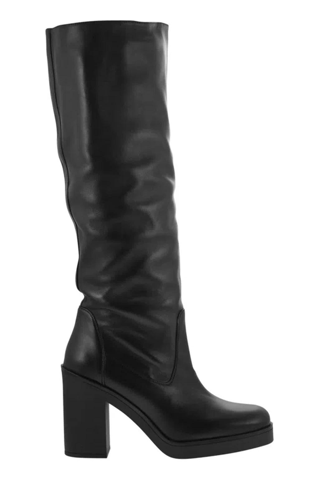 STUART WEITZMAN Boots In Black Product Image