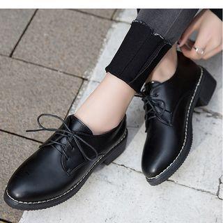 Lace-up Oxford Shoes Product Image