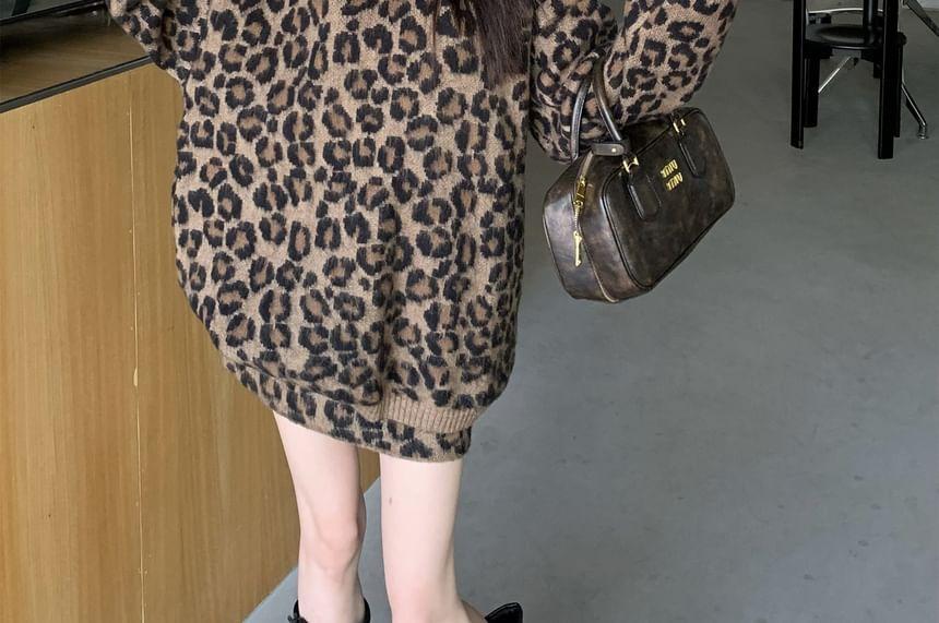 Crew Neck Leopard Print Sweater / High Waist Knit Mini Pencil Skirt Product Image