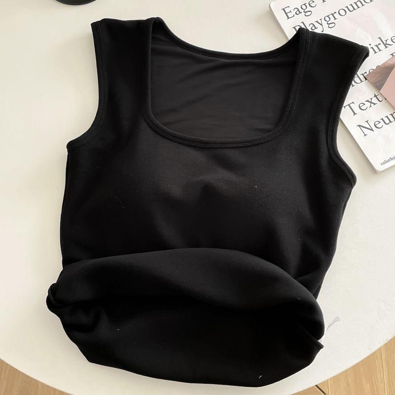 Scoop Neck Plain Padded Tank Top Product Image