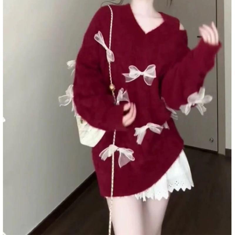 Long-Sleeve V-Neck Plain Bow Sweater Product Image