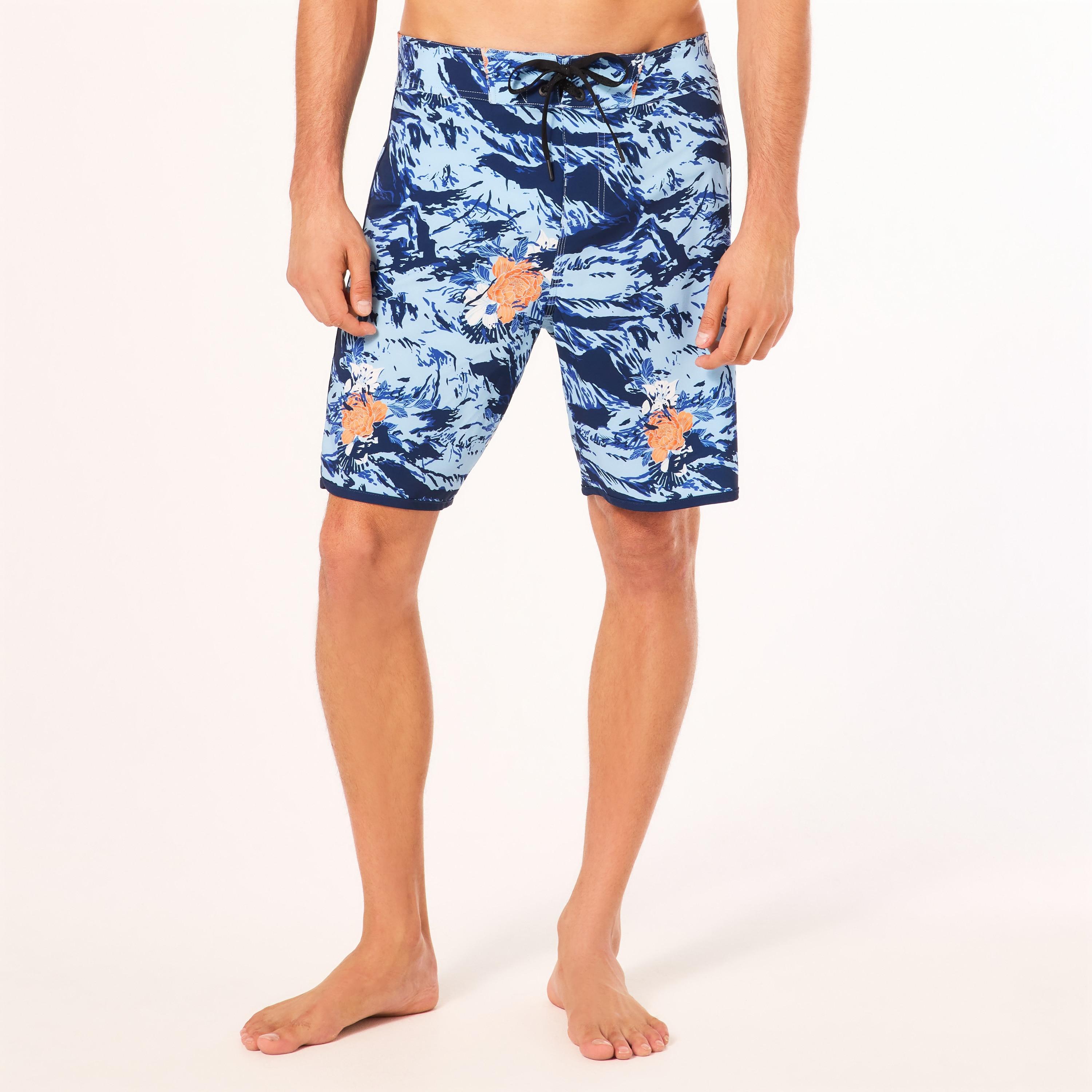 Oakley Men's Palm Florals Rc 19” Boardshort Size: 33 Product Image