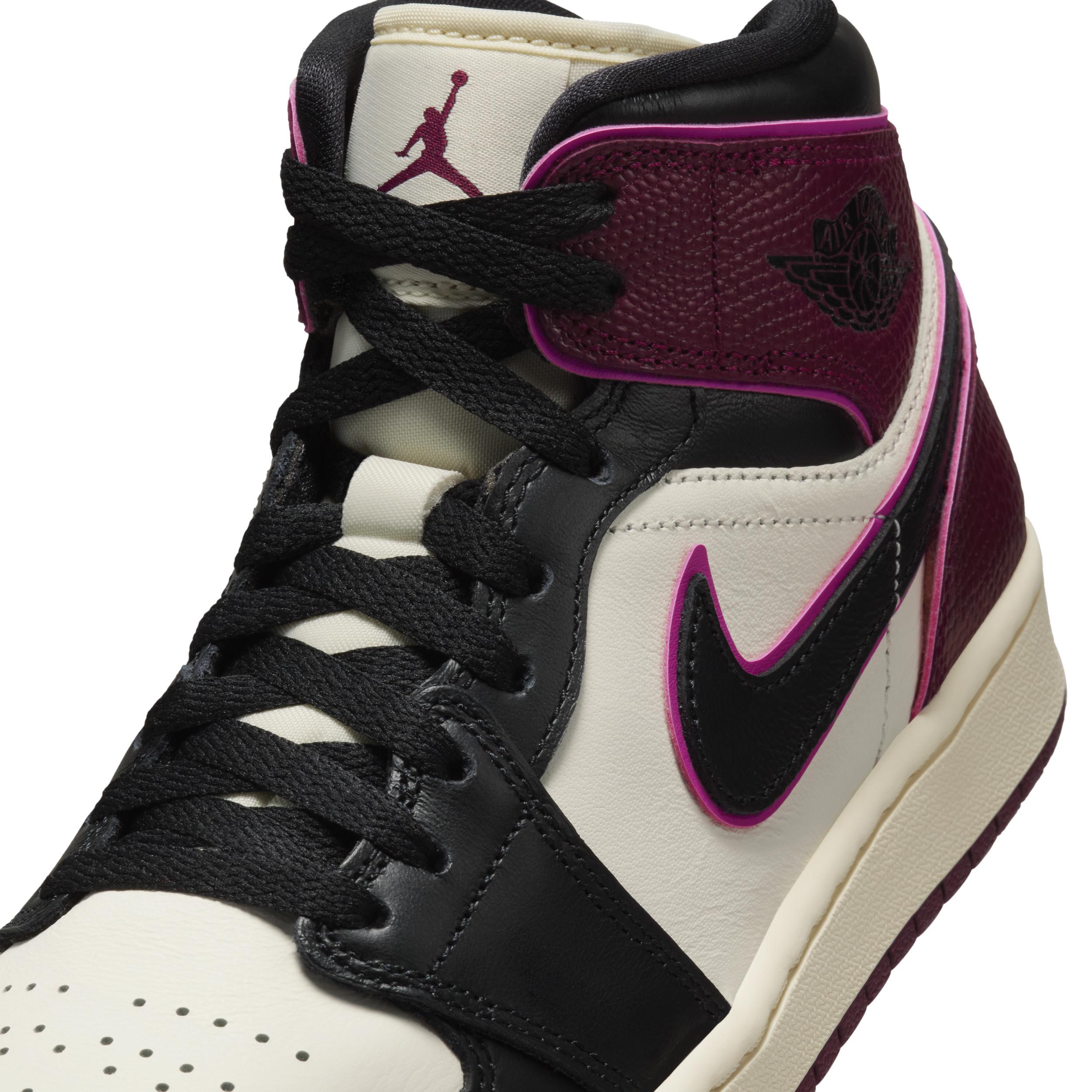 Women's Air Jordan 1 Mid SE Shoes Product Image