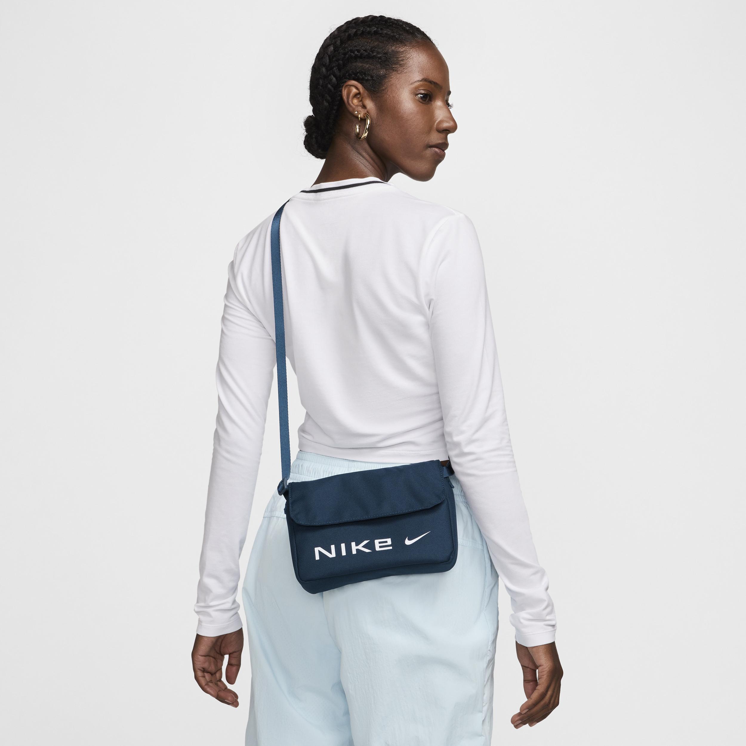 Nike Sportswear Futura Women's Crossbody Bag (1L) Product Image