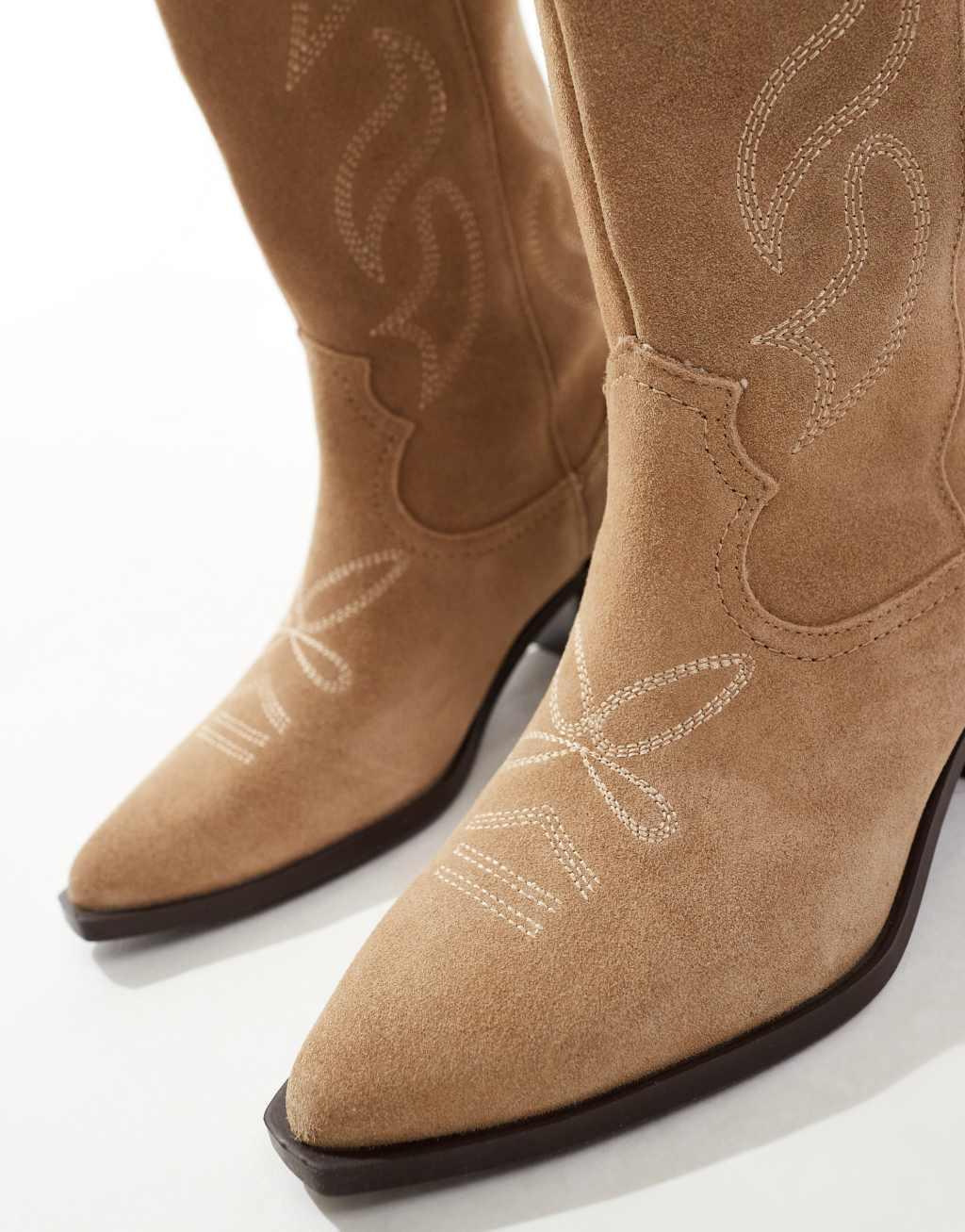 Stradivarius leather cowboy boots in beige Product Image