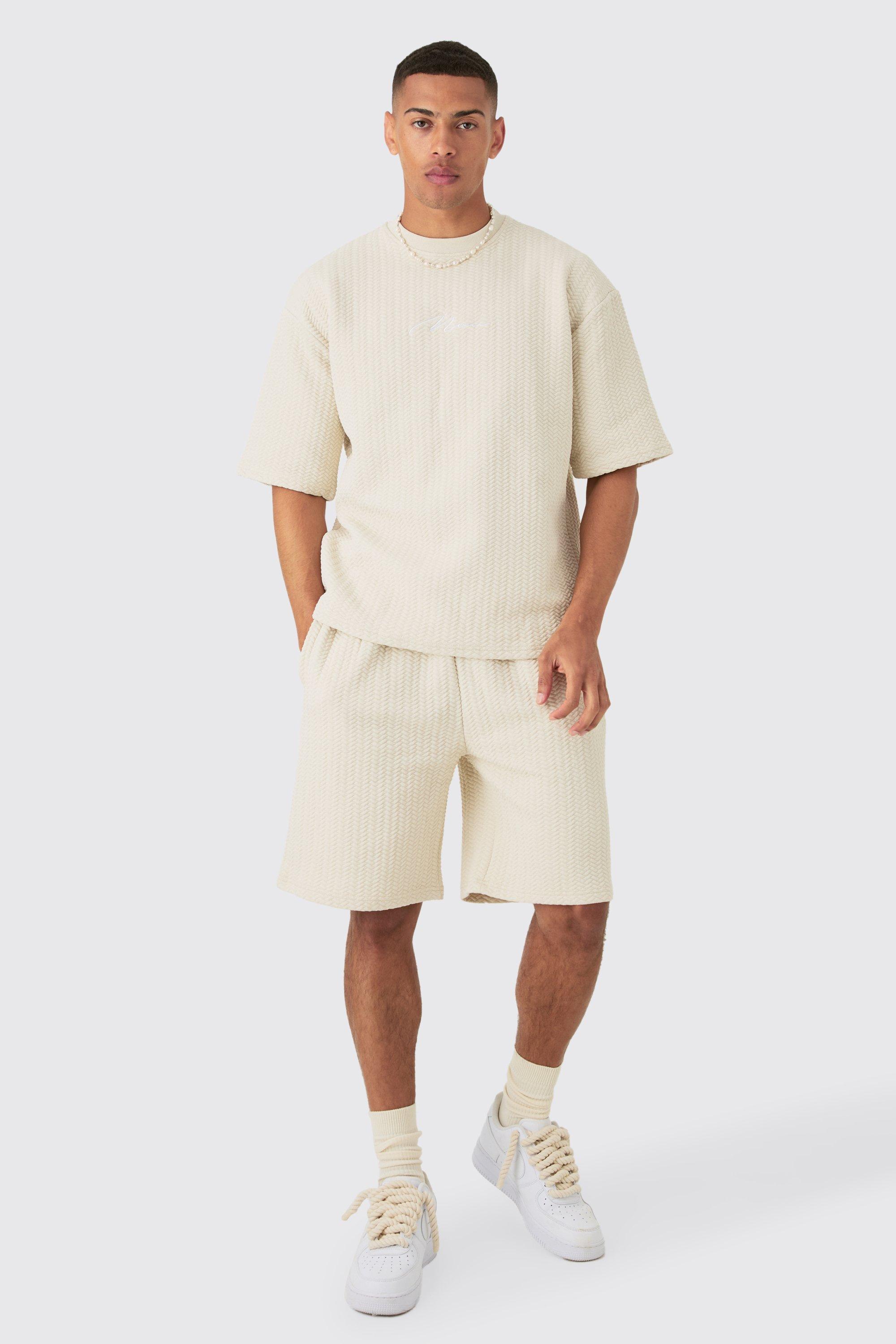 Oversized Man Signature Quilted Herringbone T-shirt And Short Set | boohooMAN USA Product Image