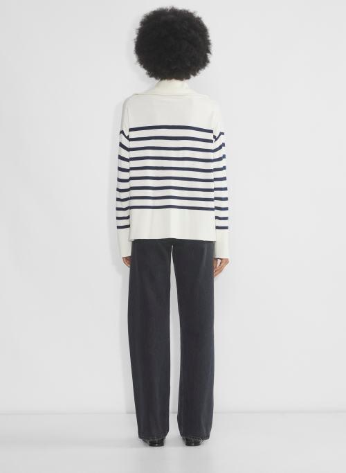 overseas sweater Product Image