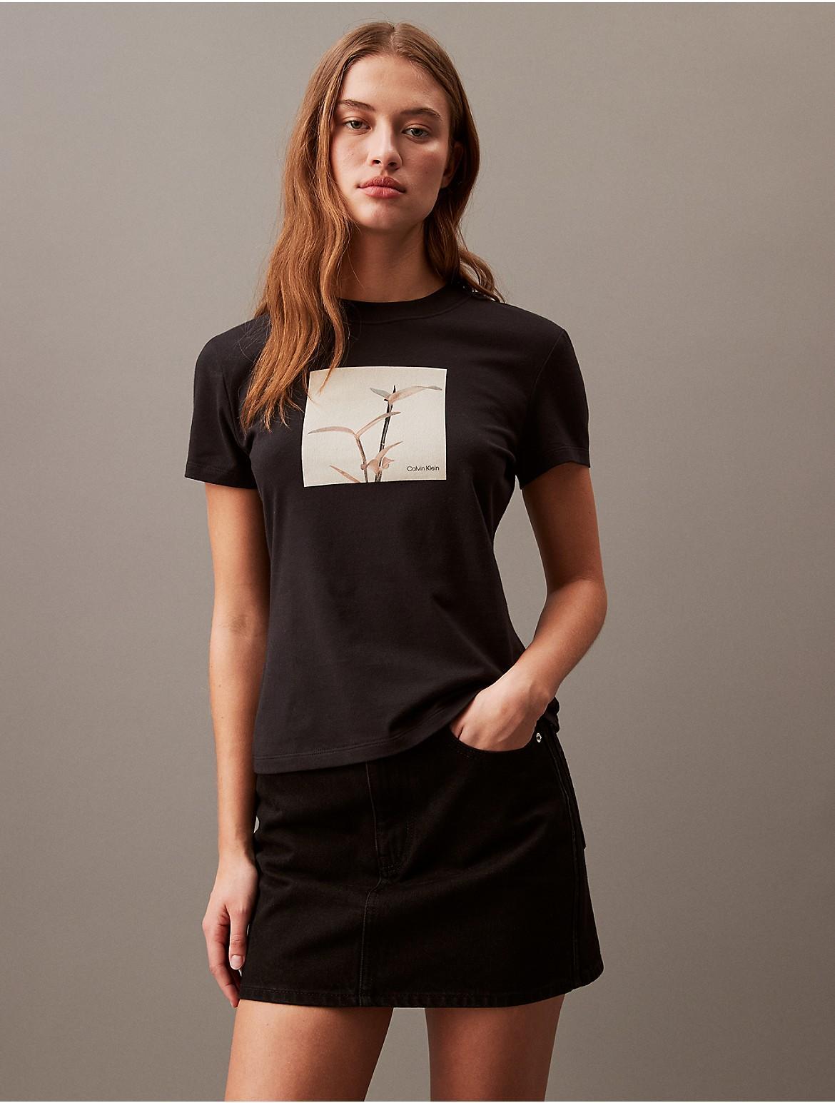 Calvin Klein Womens Plant Graphic Slim Fit Crewneck T-Shirt - Black - XS Product Image