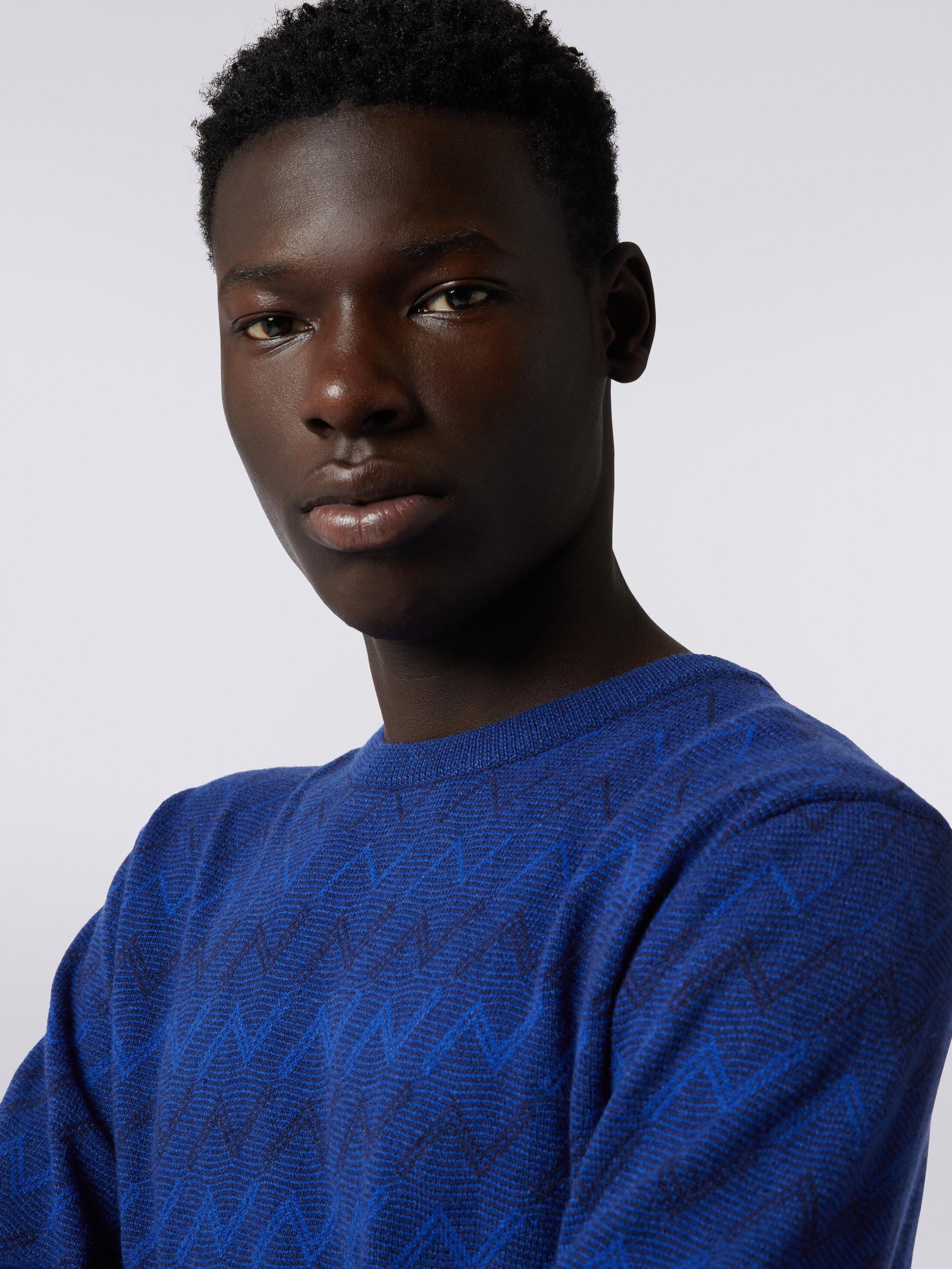 Cashmere crew-neck sweater with zigzags Product Image