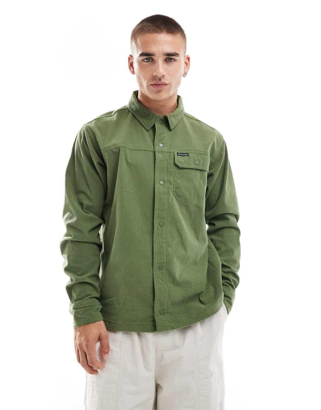 Columbia Flare-Gun corduroy shirt in green Product Image