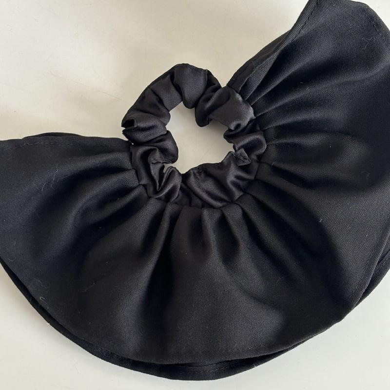 Bow Scrunchie Product Image