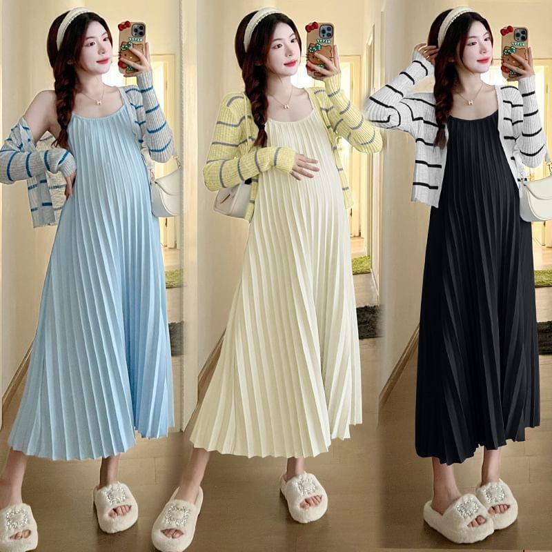 Maternity Spaghetti Strap Plain Accordion Pleat Midi A-Line Dress Product Image