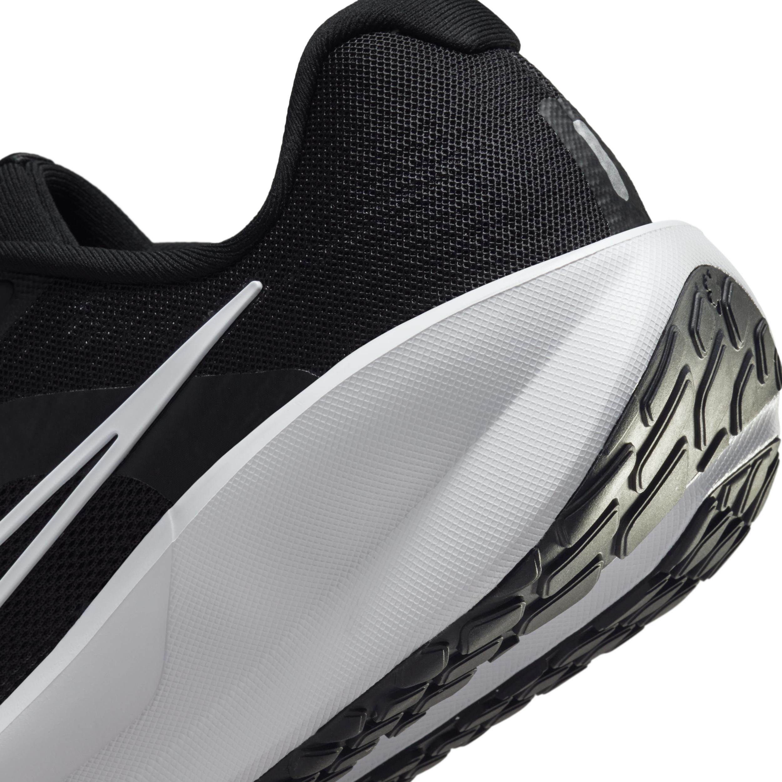 Nike Men's Downshifter 13 Road Running Shoes (Extra Wide) Product Image