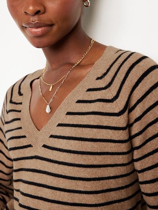 SoSoft Loose V-Neck Sweater Product Image