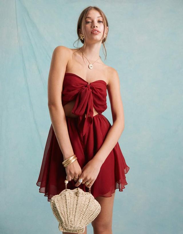 Miss Selfridge beach textured chiffon tie front romper in red Product Image