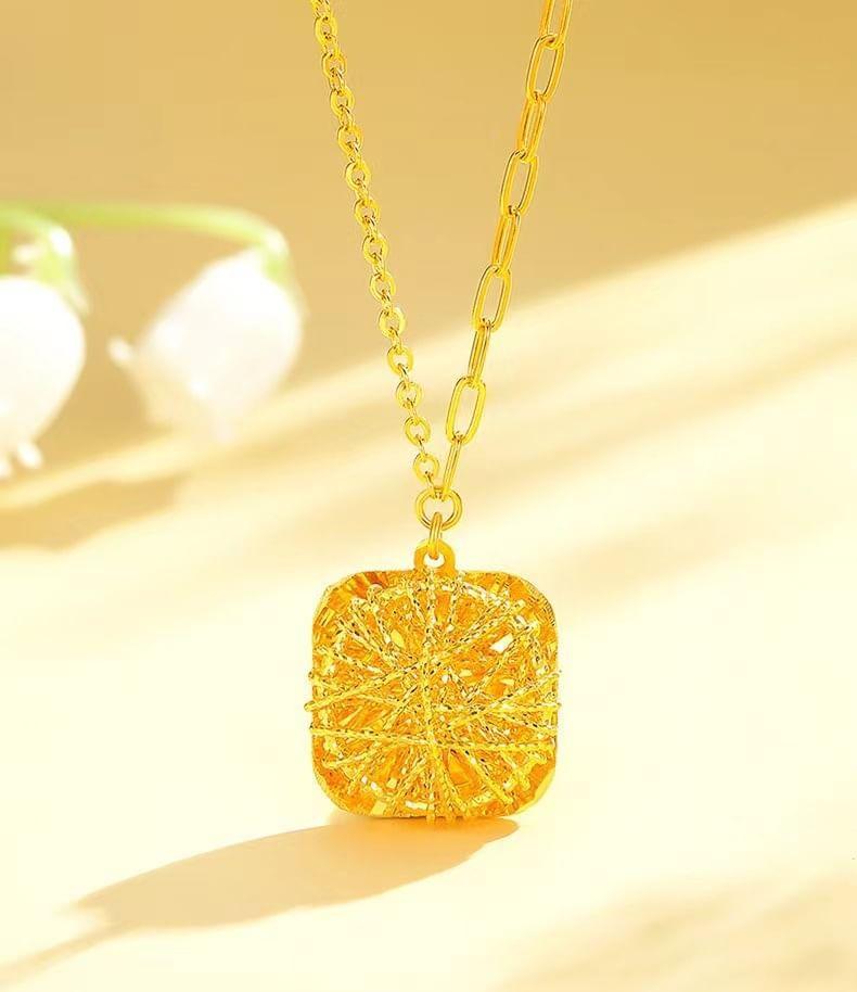 Rhinestone Pendant Alloy Necklace Product Image