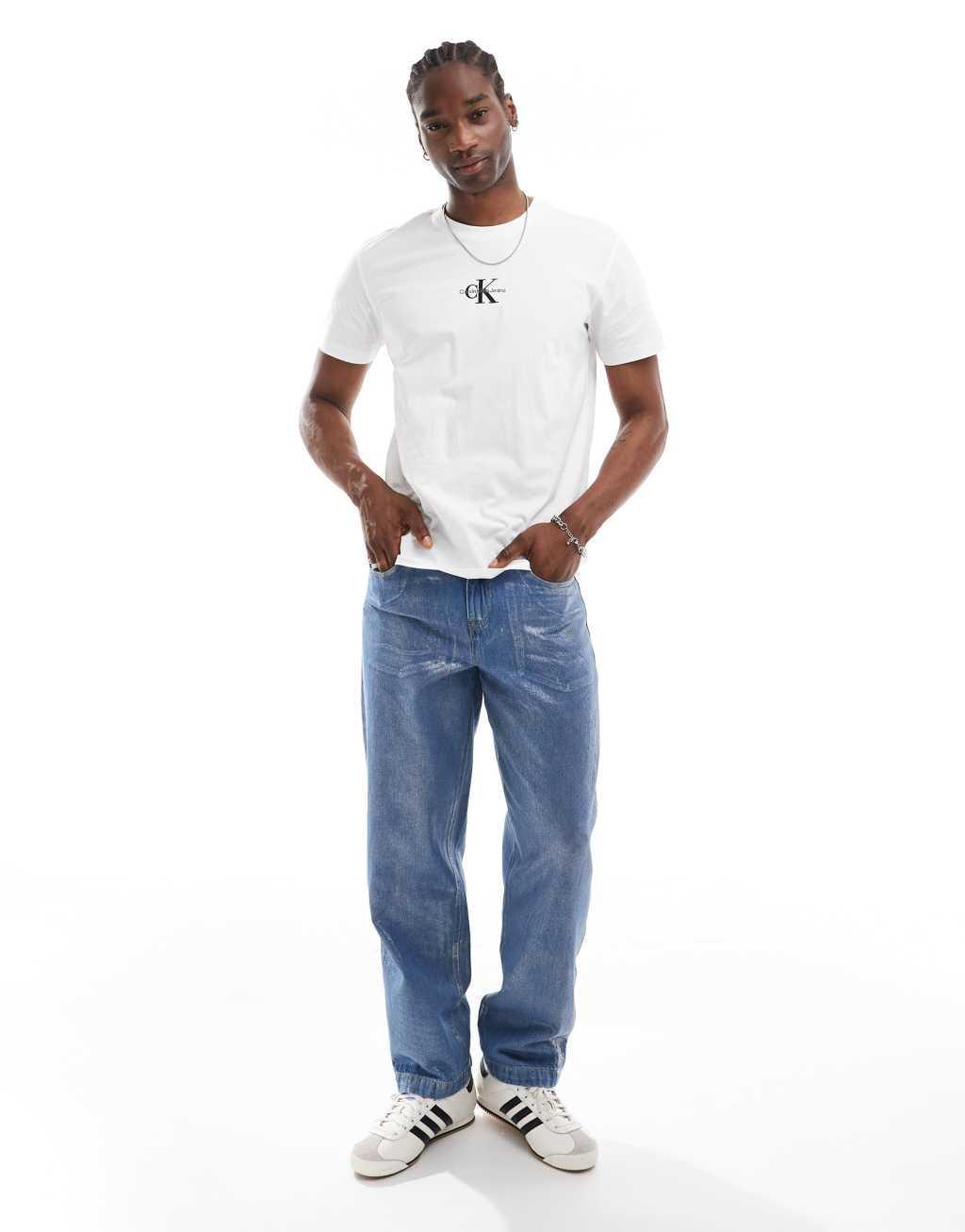 Calvin Klein Jeans monologo t-shirt in white Product Image