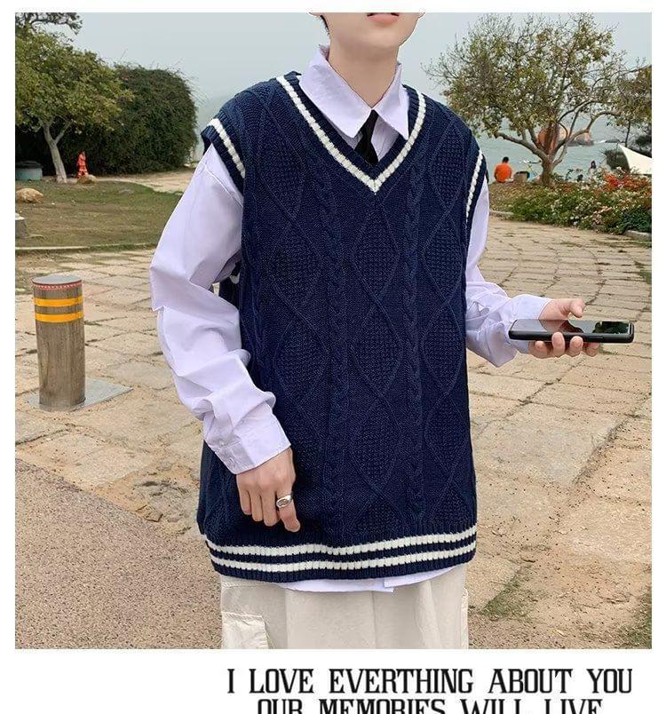 V-Neck Argyle Oversized Sweater Vest Product Image