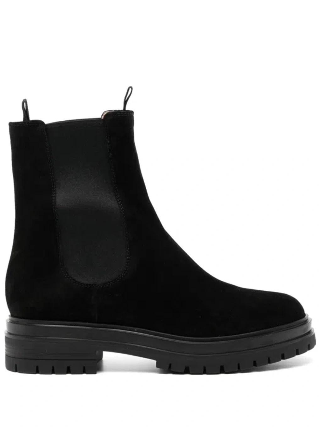 GIANVITO ROSSI Chelsea Boots Chester Calfskin In Black product image