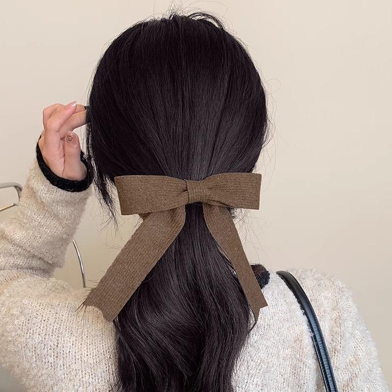 Ribbon Knit Hair Clip Product Image