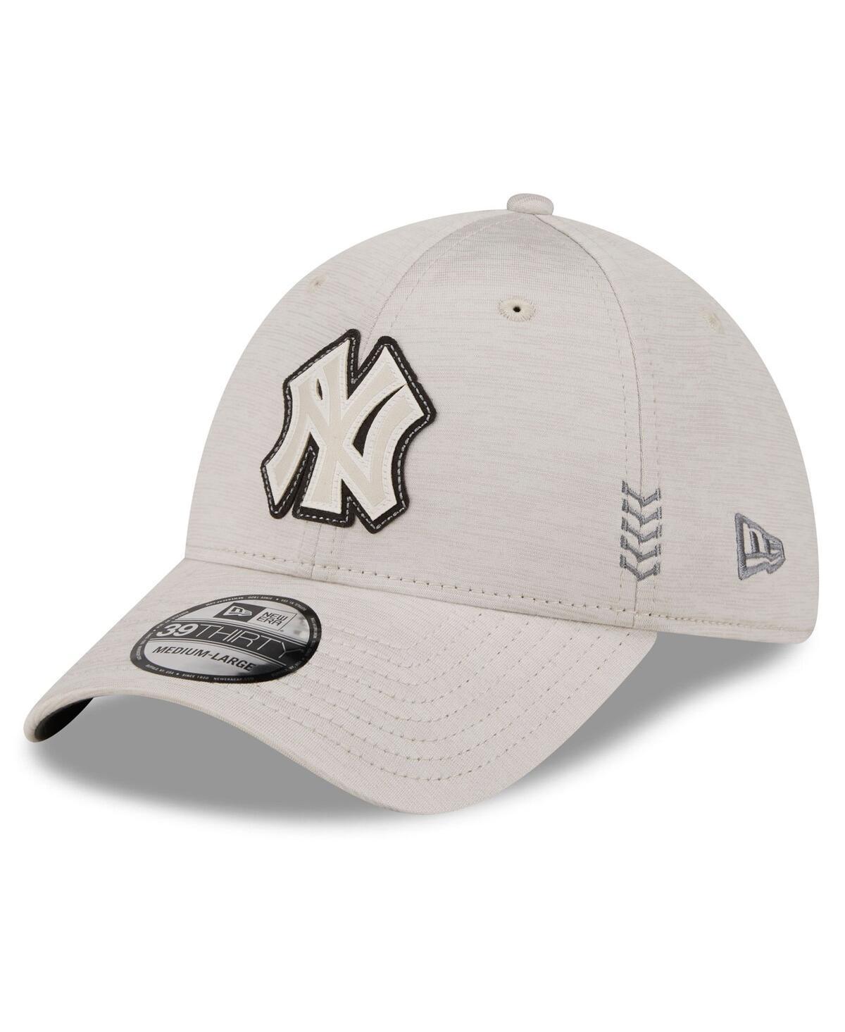 Mens New Era Cream New York Yankees 2024 Clubhouse 39THIRTY Flex Fit Hat Product Image