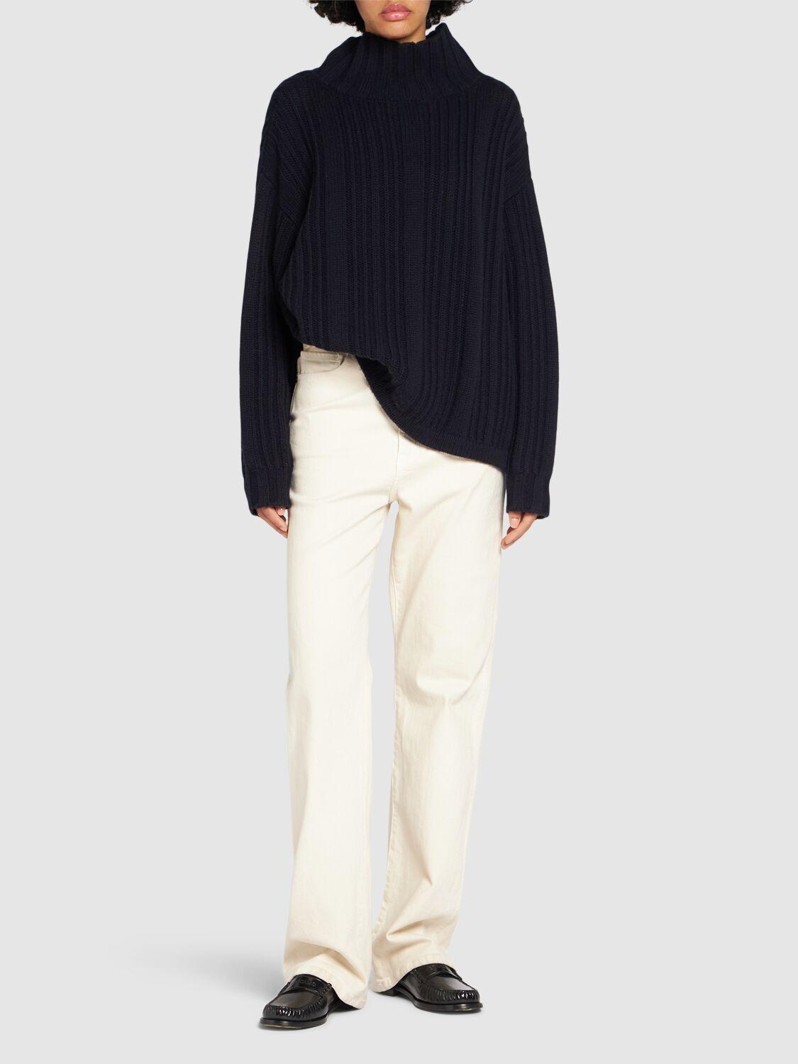 Vitalba Wool Knit Turtleneck Sweater In Navy Product Image