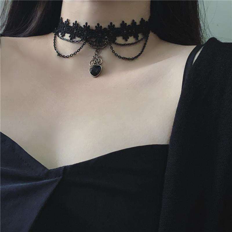 Heart Chained Lace Choker Product Image