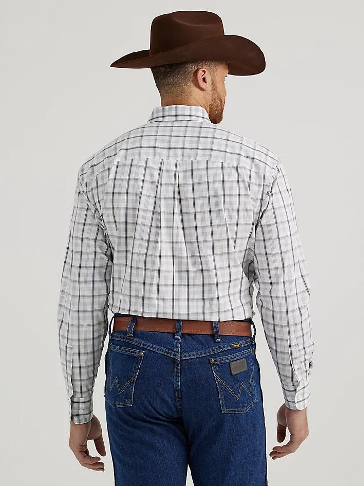 Wrangler® George Strait™ Men's L/S Moon Grey Plaid Buttondown Shirt Product Image