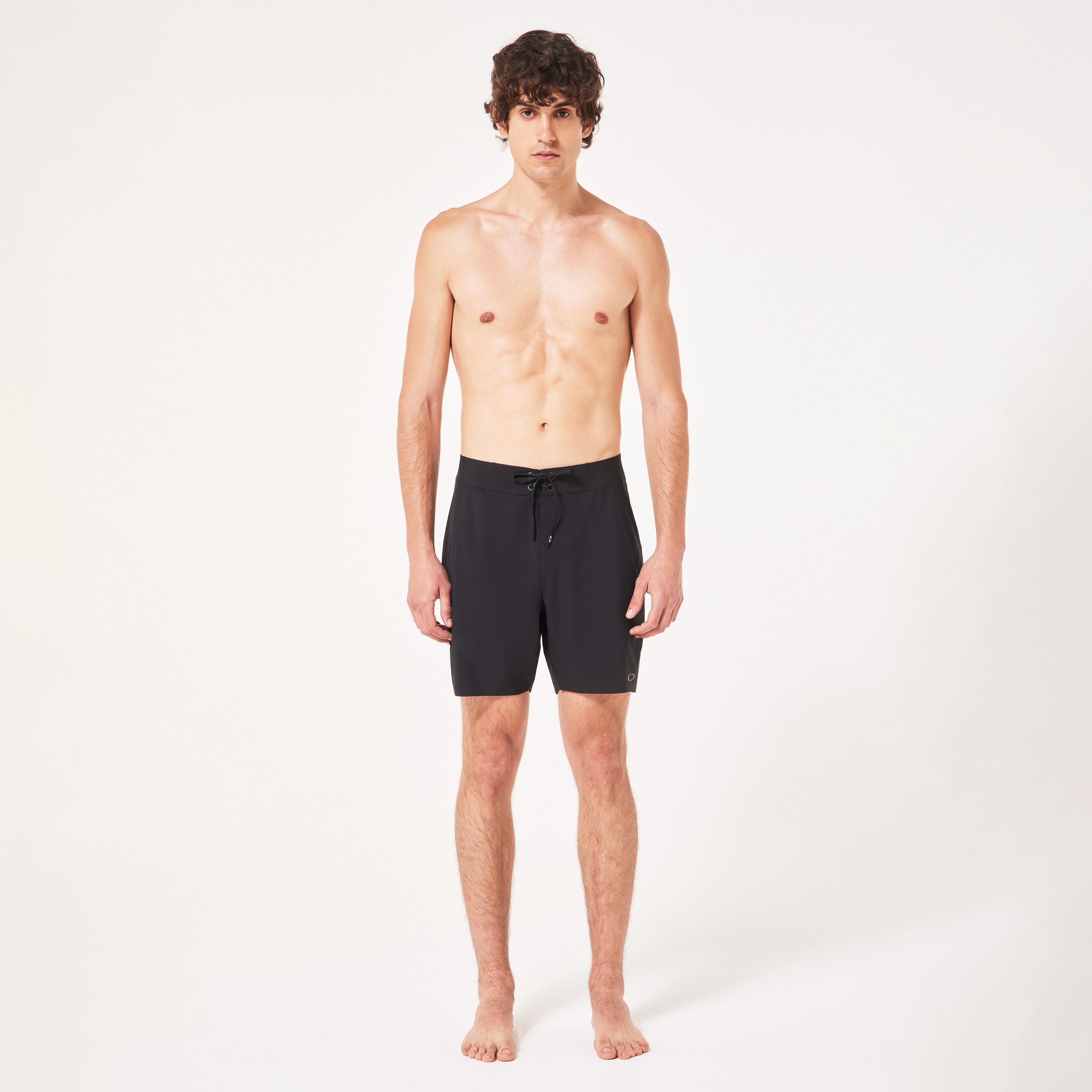 Oakley Repreve 18” Boardshort - Blackout | Oakley® Product Image