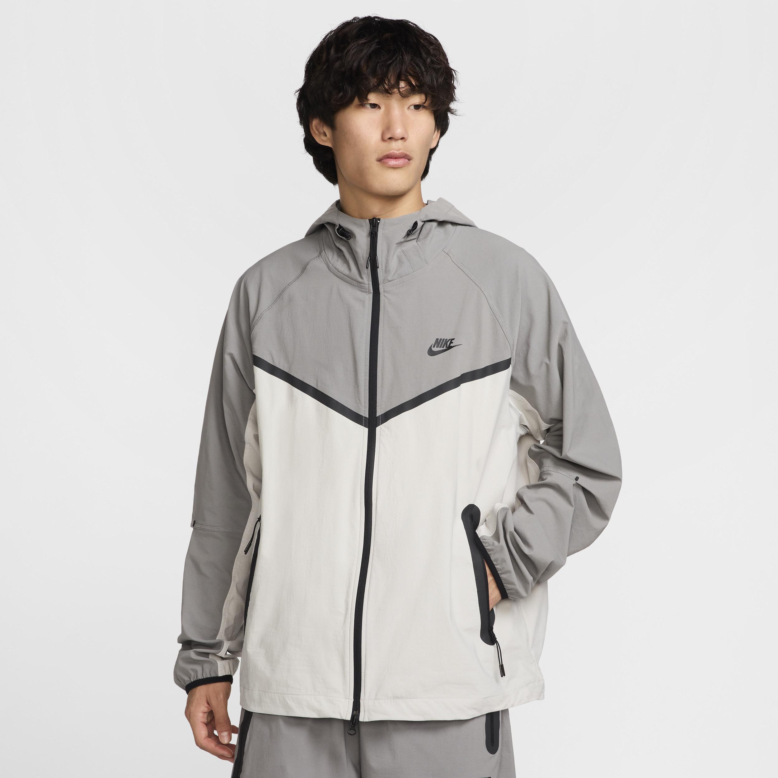 Nike Men's Tech Woven Jacket Product Image