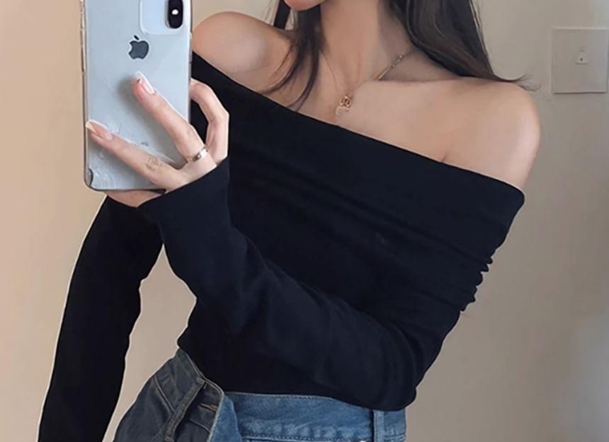 Long-Sleeve Off-Shoulder Plain T-Shirt Product Image