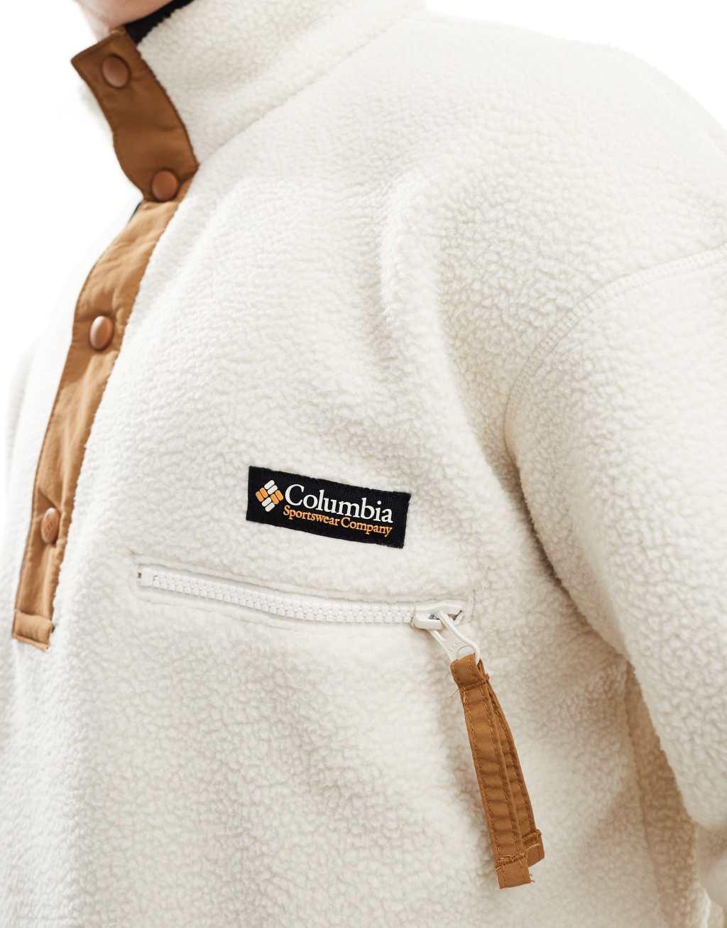 Columbia Helvetia II half snap fleece in white Product Image