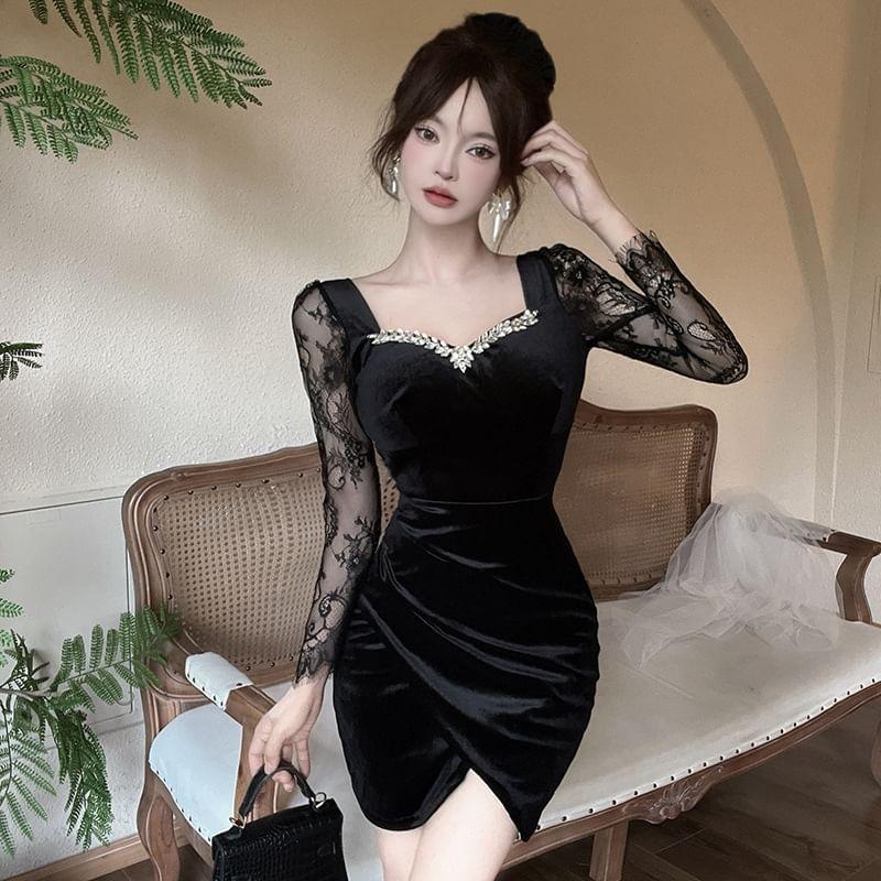 Long-Sleeve Sweetheart Neckline Lace Panel Velvet Mini Bodycon Dress Product Image