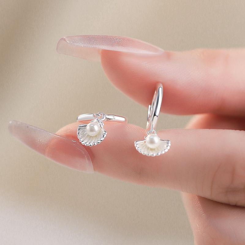 S925 Sterling Silver Faux Pearl Shell Drop Earring Product Image