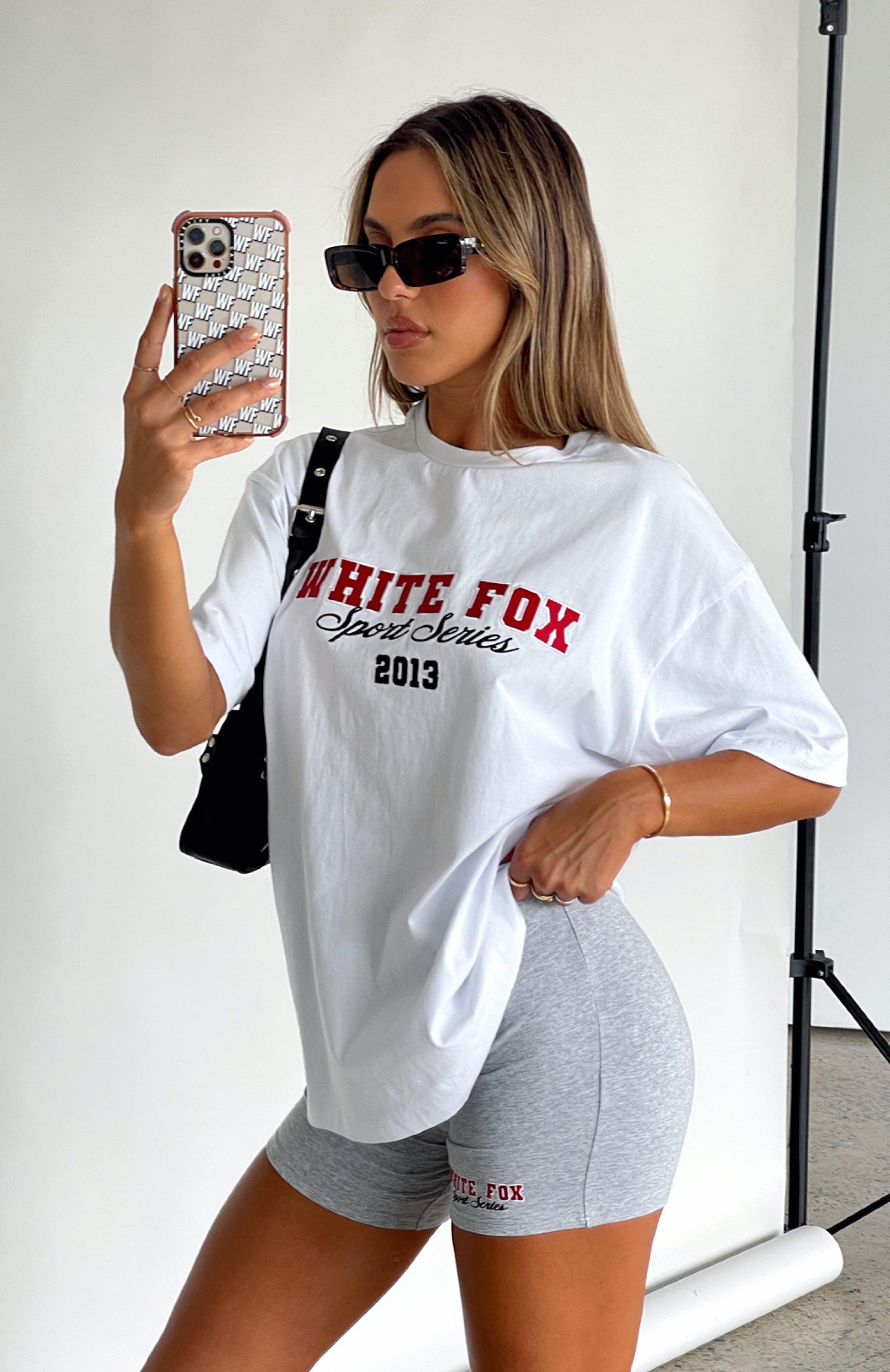 A Power Move Oversized Tee White Product Image