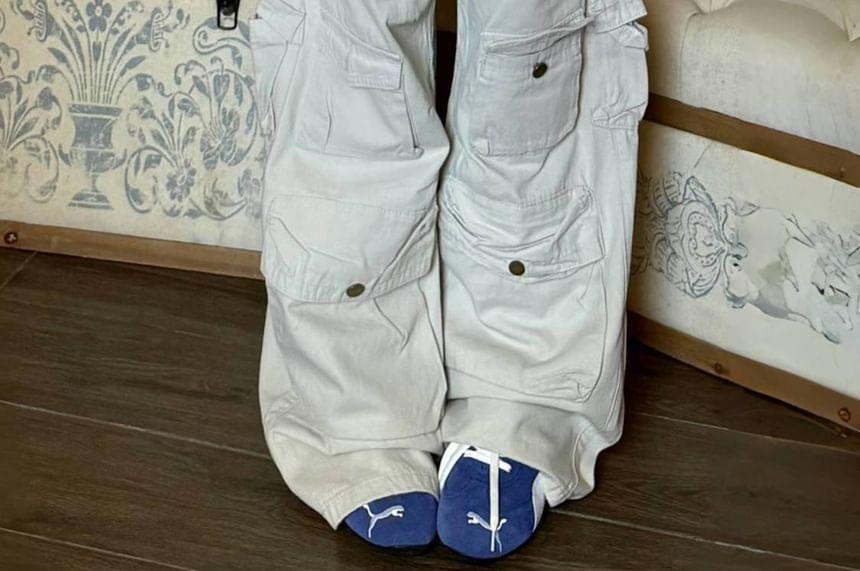 Low Rise Plain Washed Wide Leg Cargo Jeans Product Image