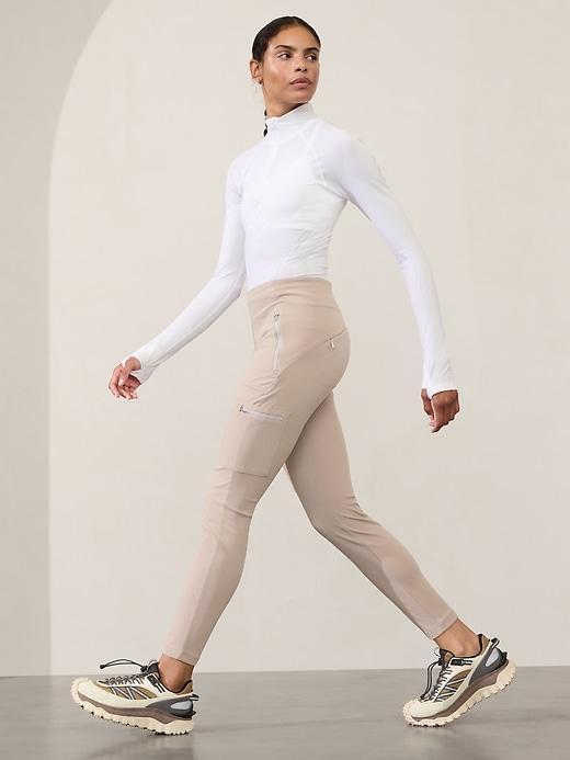 Headlands Hybrid High Rise Cargo Legging Product Image