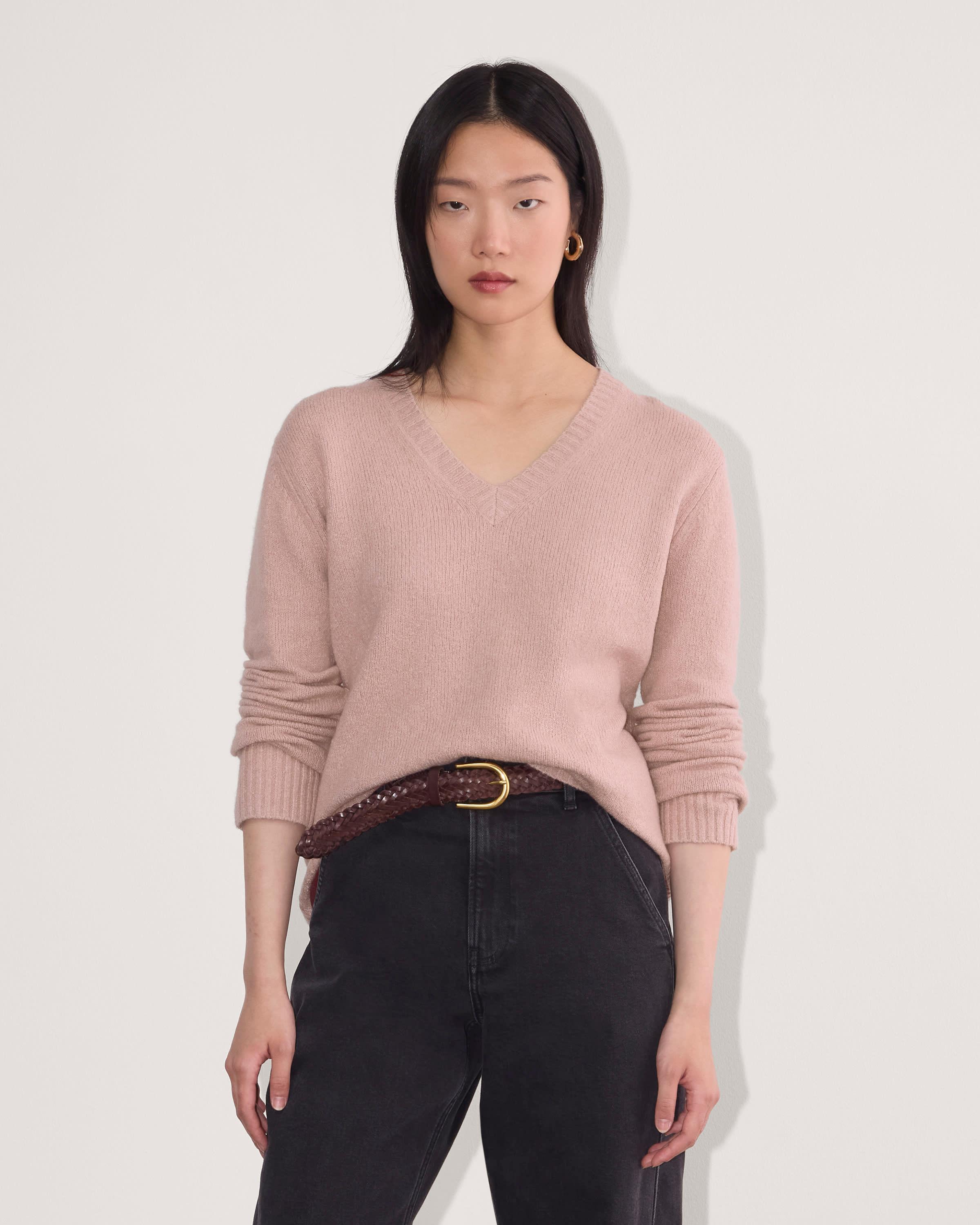 The V-Neck Sweater in Plush Cotton Product Image