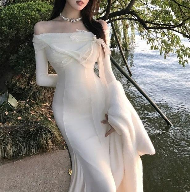 Off-Shoulder Long-Sleeve Plain Knotted Midi Mermaid Dress Product Image