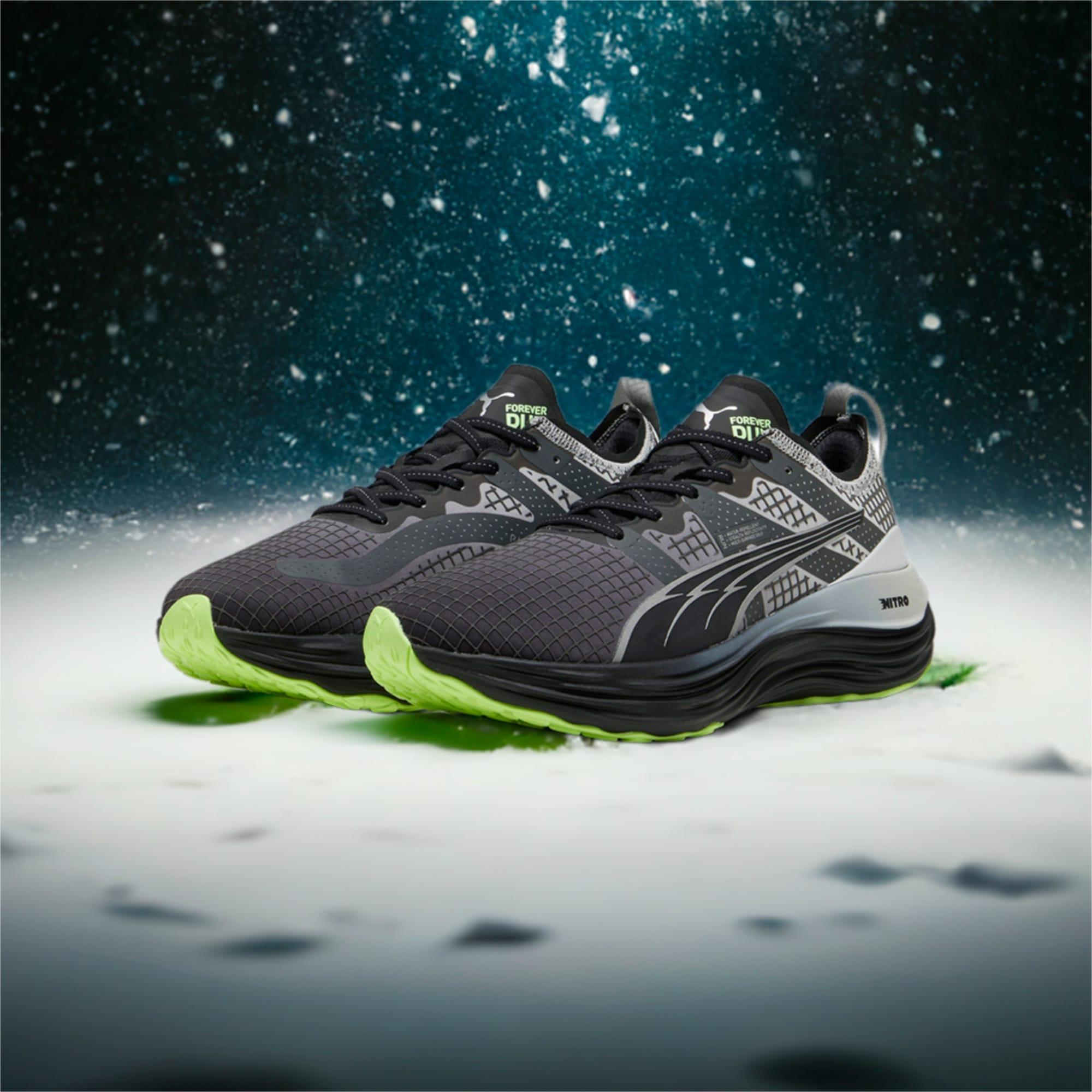 ForeverRun NITRO™ Water-Repellent Men's Running Shoes Product Image