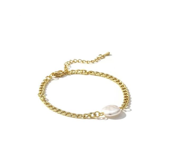 Hollywood Sensation Link Chain Bracelet for Women with Pearl Charm Product Image