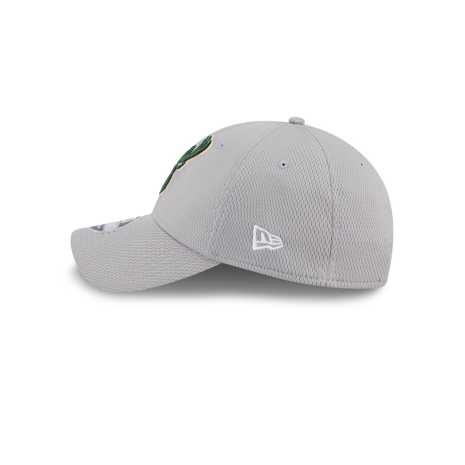 Milwaukee Bucks Gray 9FORTY Stretch-Snap Hat Male Product Image