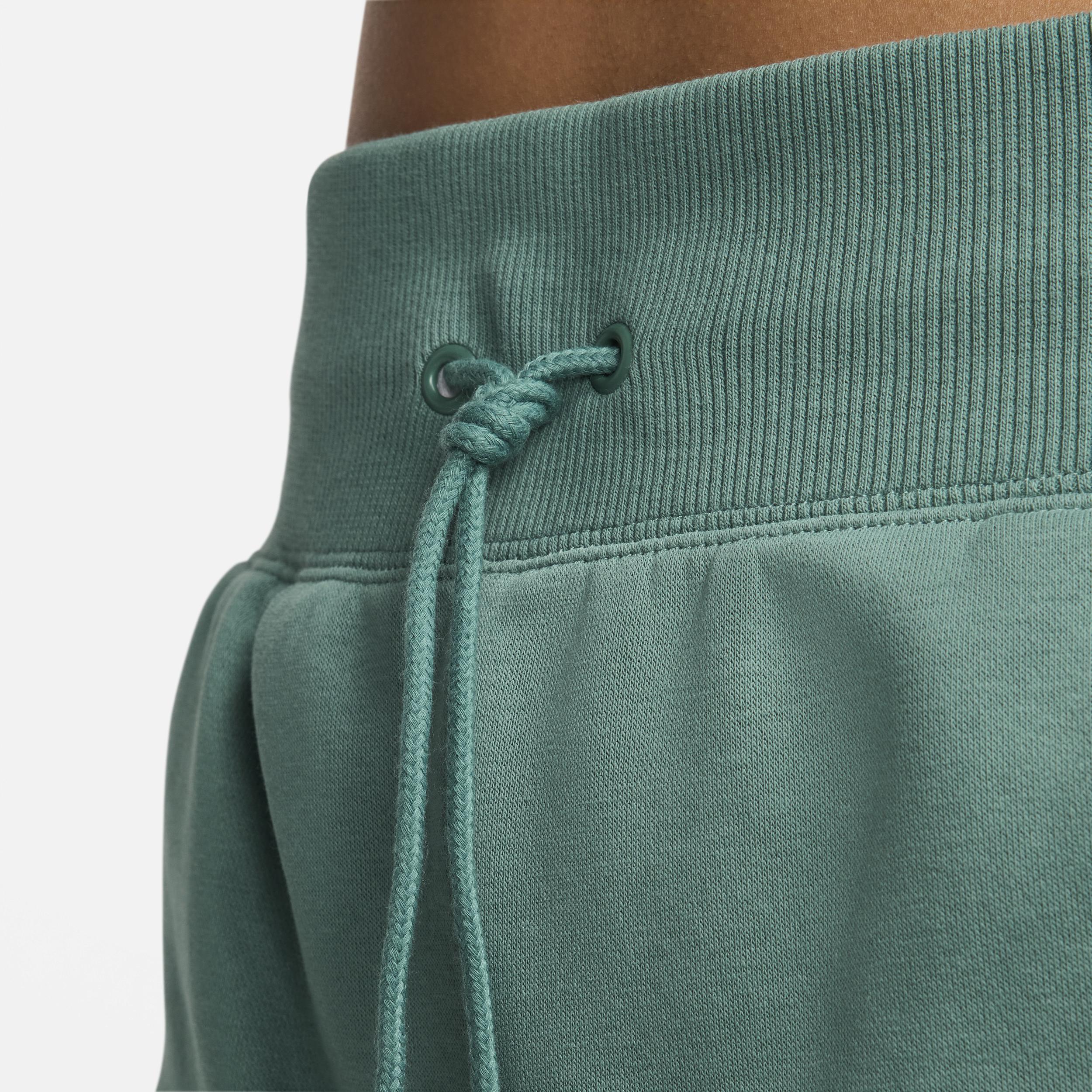 Women's Nike Sportswear Phoenix Fleece High-Waisted Loose Shorts Product Image