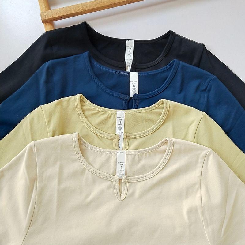 Long Sleeve Notch Neck Plain Ruched Sport Crop Top Product Image